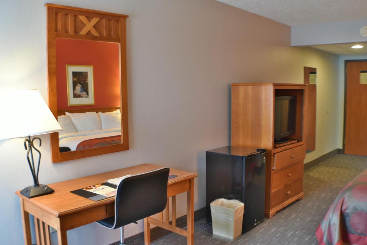 Ramada By Wyndham Sioux Falls Airport - Waterpark Resort & Event Center Kültér fotó