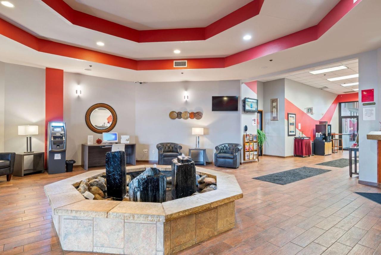 Ramada By Wyndham Sioux Falls Airport - Waterpark Resort & Event Center Kültér fotó