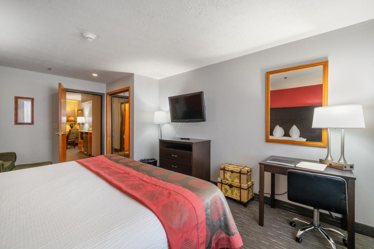Ramada By Wyndham Sioux Falls Airport - Waterpark Resort & Event Center Kültér fotó