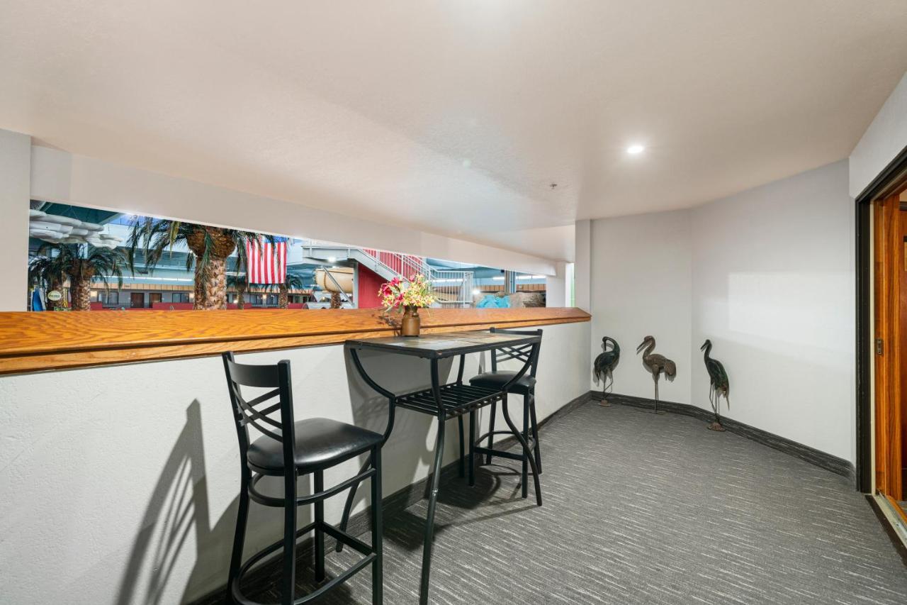 Ramada By Wyndham Sioux Falls Airport - Waterpark Resort & Event Center Kültér fotó