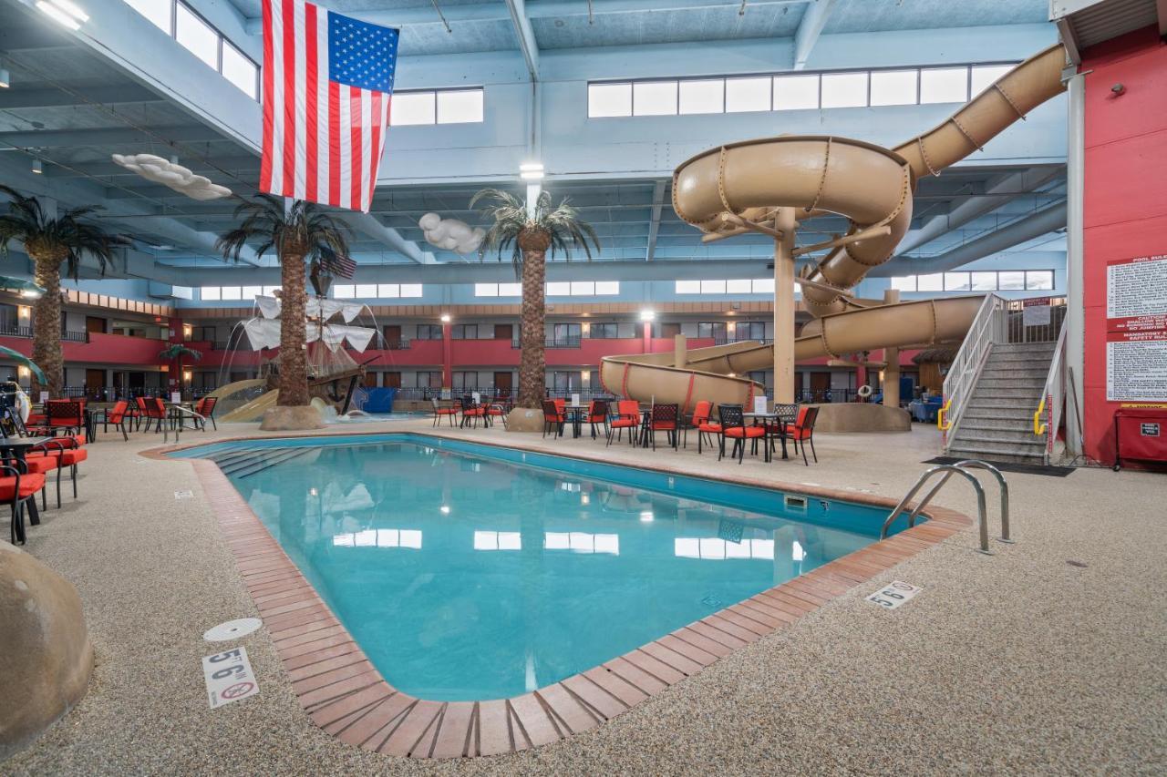 Ramada By Wyndham Sioux Falls Airport - Waterpark Resort & Event Center Kültér fotó