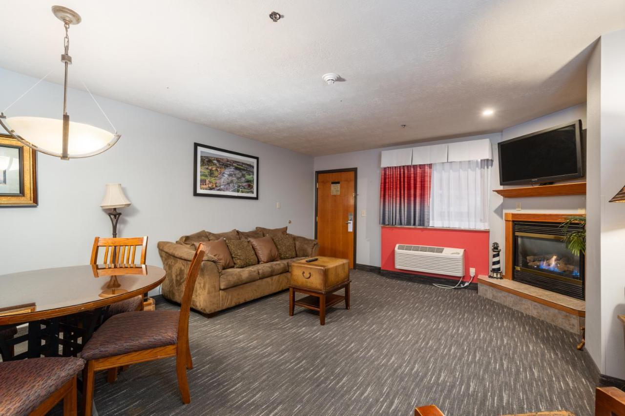 Ramada By Wyndham Sioux Falls Airport - Waterpark Resort & Event Center Kültér fotó