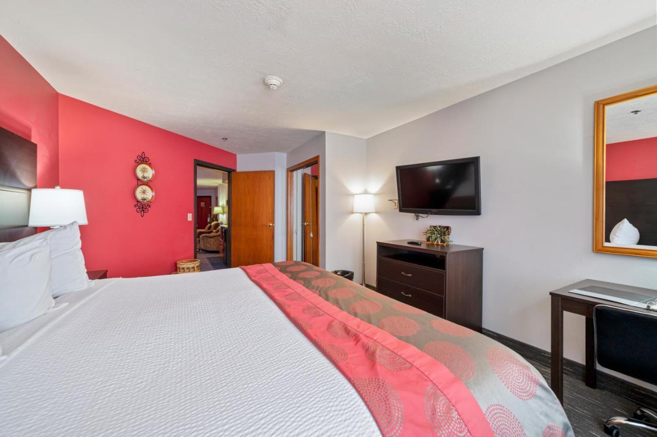 Ramada By Wyndham Sioux Falls Airport - Waterpark Resort & Event Center Kültér fotó