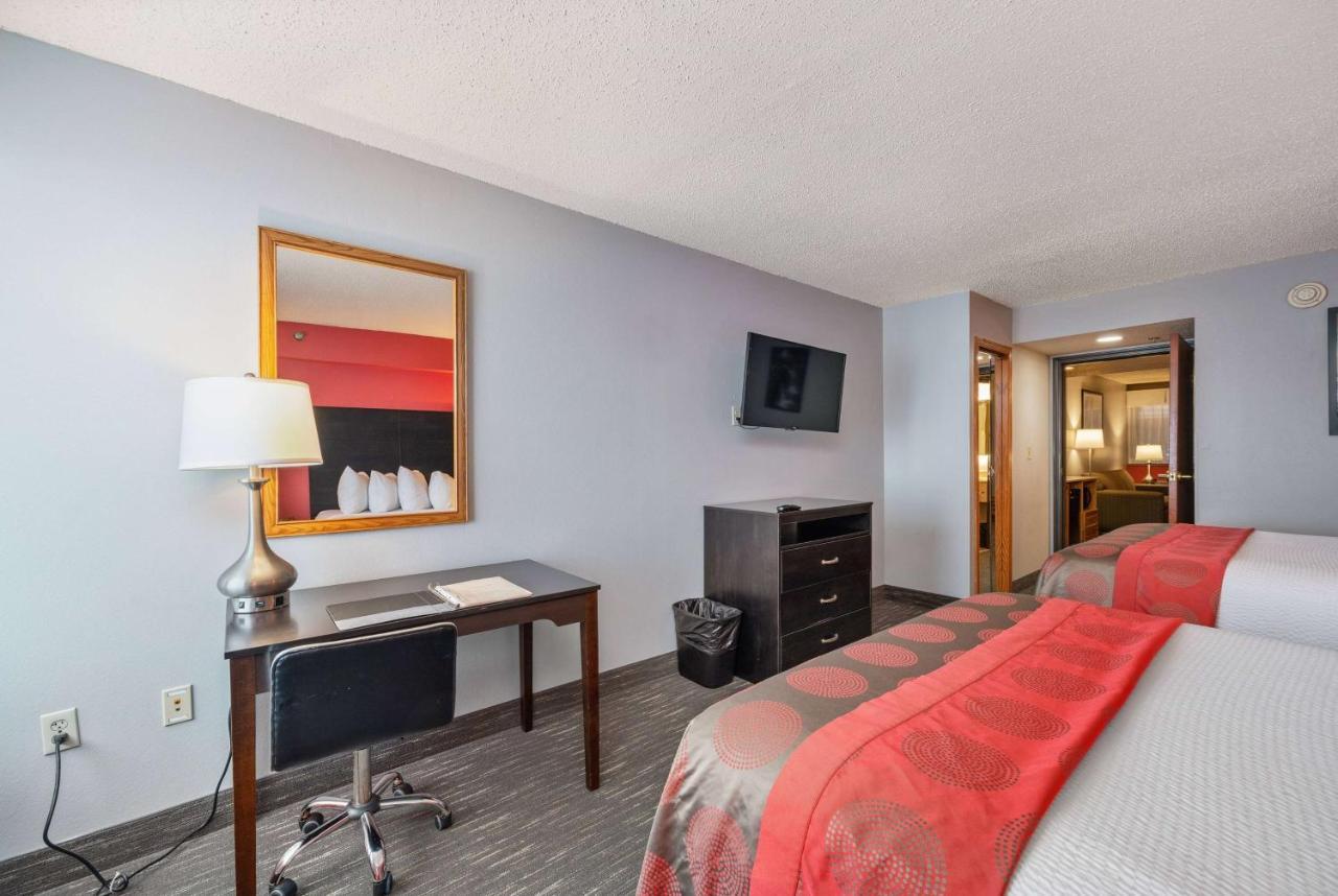 Ramada By Wyndham Sioux Falls Airport - Waterpark Resort & Event Center Kültér fotó