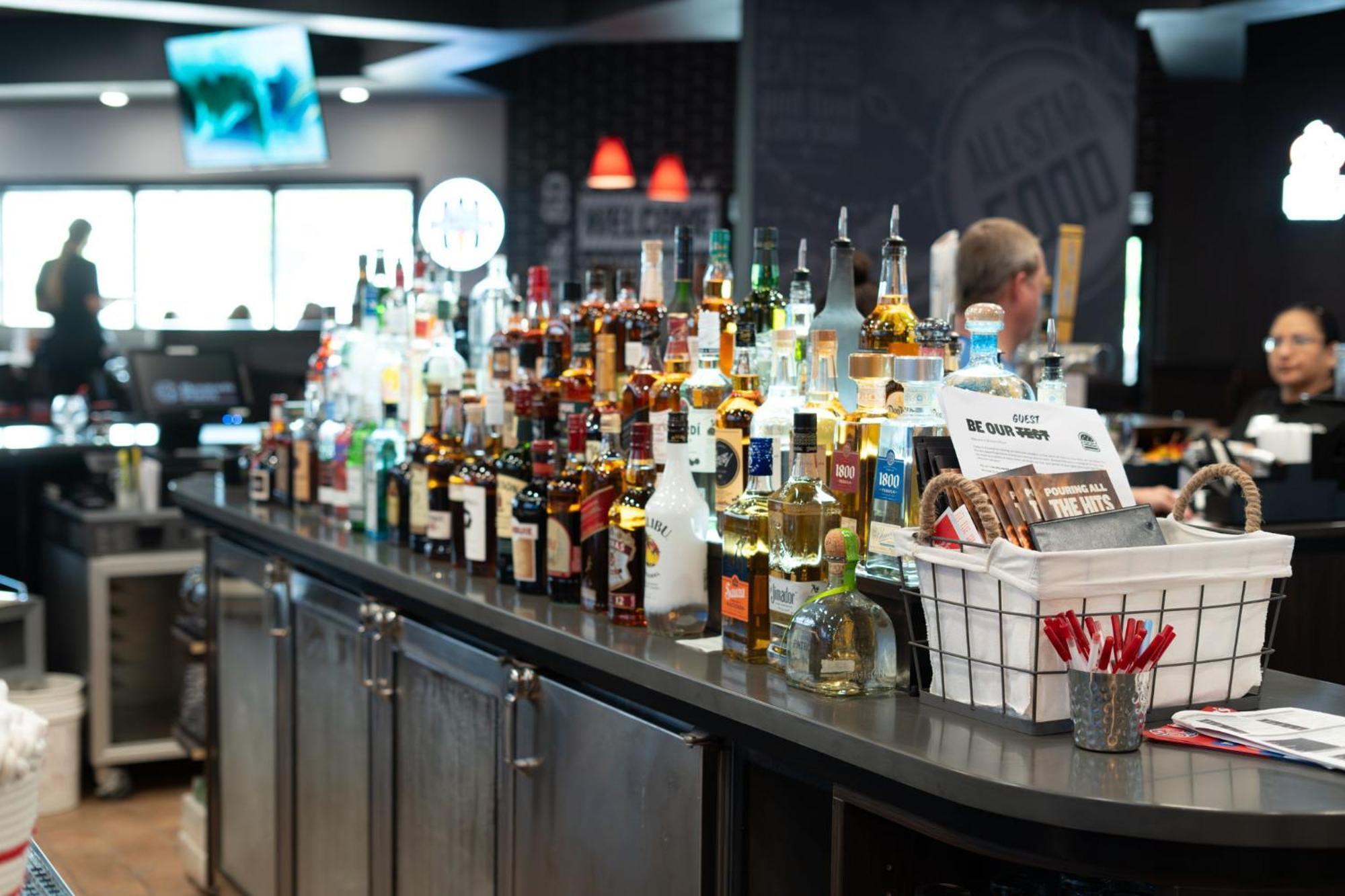 Ramada By Wyndham Sioux Falls Airport - Waterpark Resort & Event Center Kültér fotó