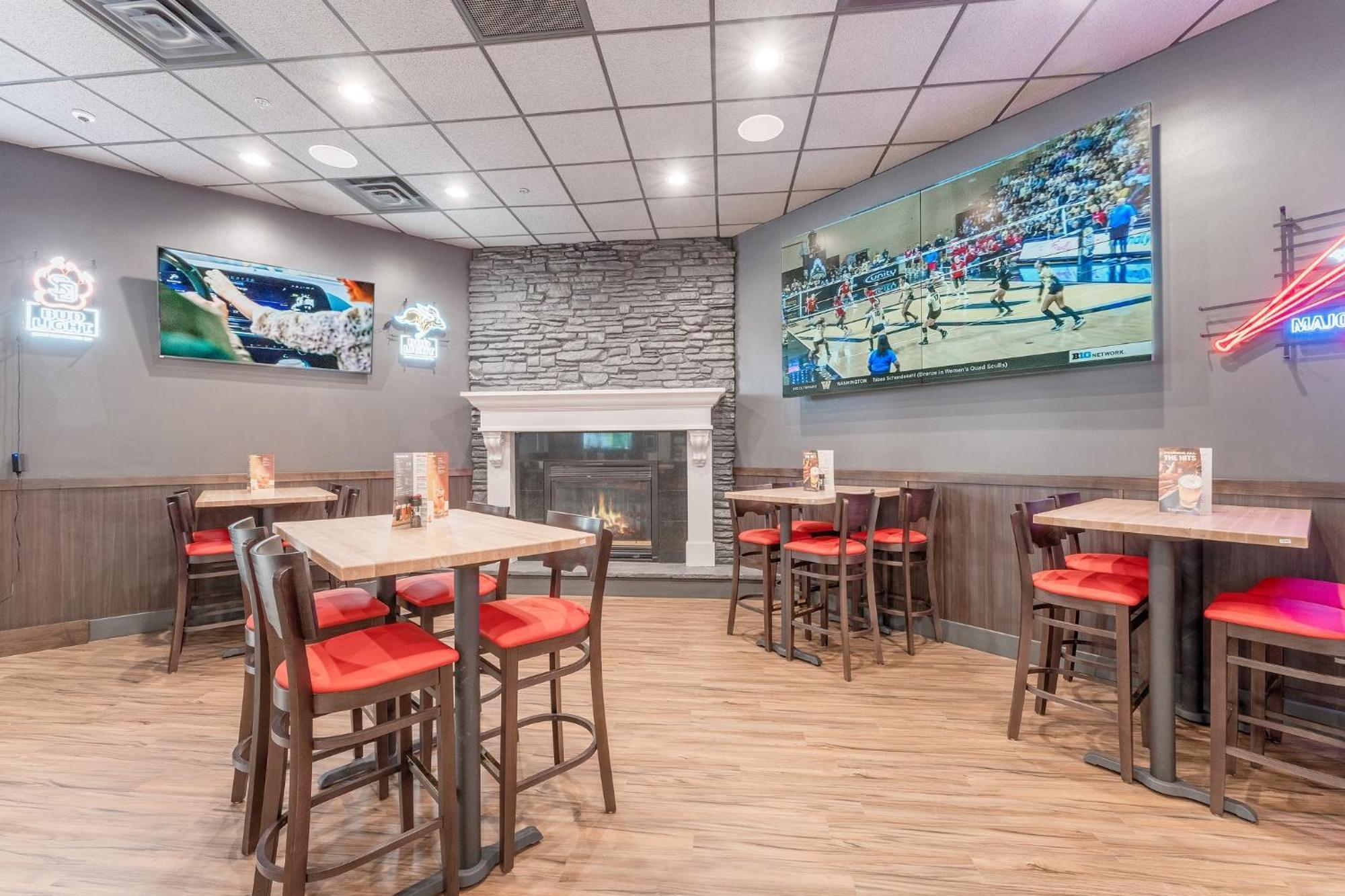Ramada By Wyndham Sioux Falls Airport - Waterpark Resort & Event Center Kültér fotó