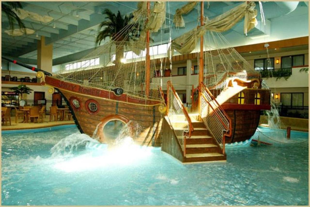 Ramada By Wyndham Sioux Falls Airport - Waterpark Resort & Event Center Kültér fotó